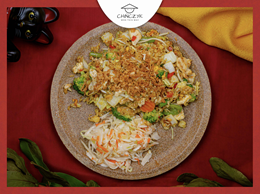 Ryż Smażony z Kurczakiem i Warzywami